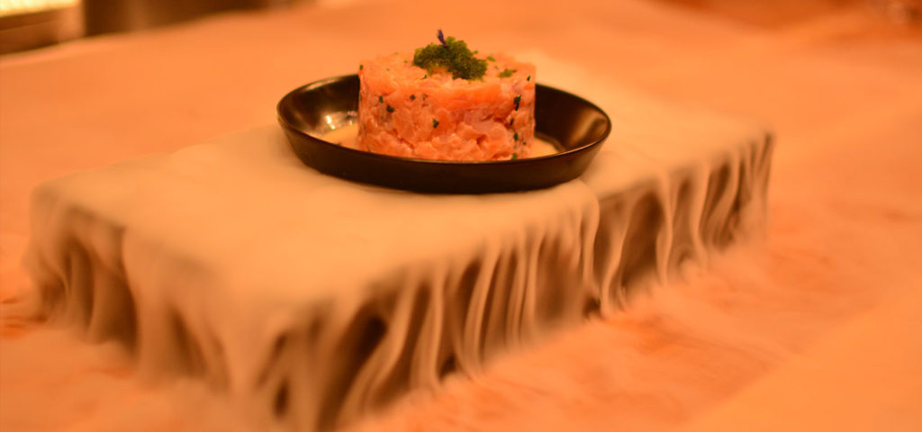 Serving Utensils for Dry Ice 1 slice 03 3 min 1